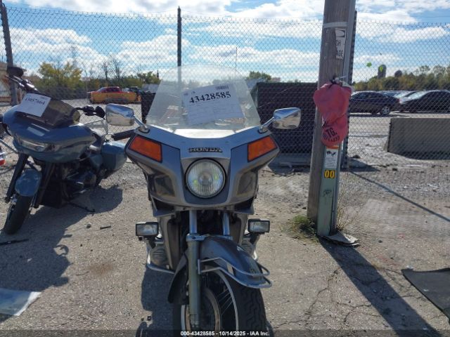 1982 HONDA GL1100 1HFSC0225CA221340 Photo 4
