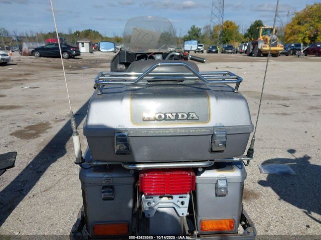 1982 HONDA GL1100 1HFSC0225CA221340 Photo 5