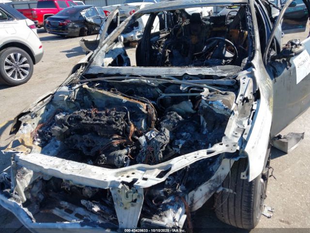 2016 VOLVO S60 YV126MFK3G2404930 Photo 5