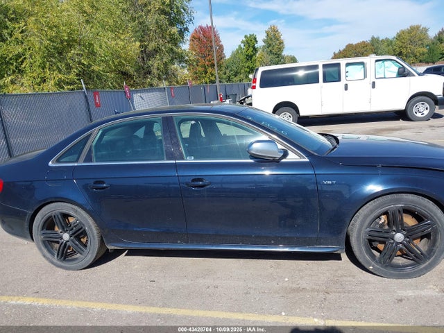 2010 Audi S4 3.0 Premium Plus მანქანა იყიდება აუქციონზე, vin: WAUBGAFLXAA072442, აუქციონის ნომერი: 43428704