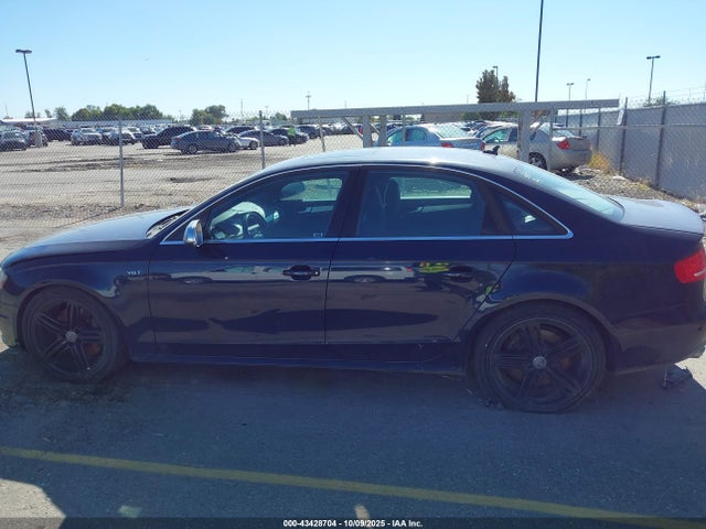 2010 Audi S4 3.0 Premium Plus მანქანა იყიდება აუქციონზე, vin: WAUBGAFLXAA072442, აუქციონის ნომერი: 43428704