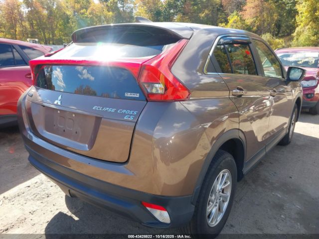 2018 MITSUBISHI ECLIPSE CROSS JA4AT3AA5JZ049321 Photo 3