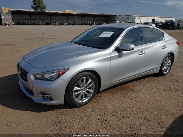 Infiniti 2015 2015 JN1BV7AP6FM337243 Image 2