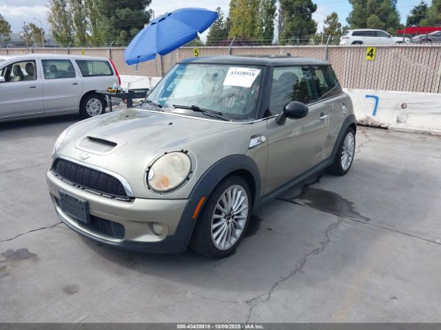 2007 MINI COOPER S WMWMF73567TL83545 Photo 1