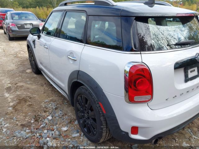 2017 MINI COUNTRYMAN WMZYT5C30H3B66772 Photo 2