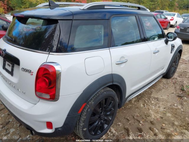 2017 MINI COUNTRYMAN WMZYT5C30H3B66772 Photo 3