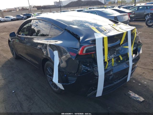 2025 TESLA MODEL 3 5YJ3E1EA4SF061927 Photo 2