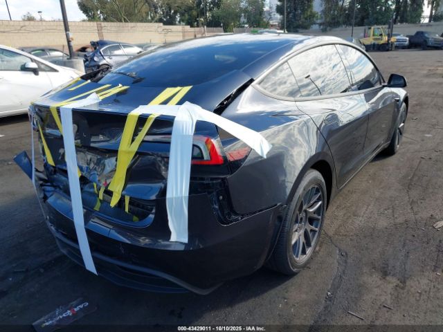 2025 TESLA MODEL 3 5YJ3E1EA4SF061927 Photo 3