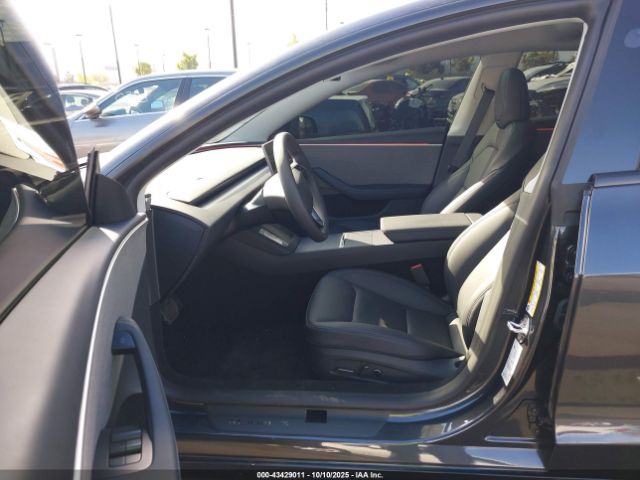 2025 TESLA MODEL 3 5YJ3E1EA4SF061927 Photo 4