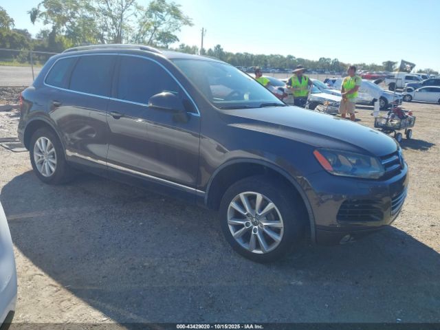 2013 VOLKSWAGEN TOUAREG WVGEF9BP2DD008596