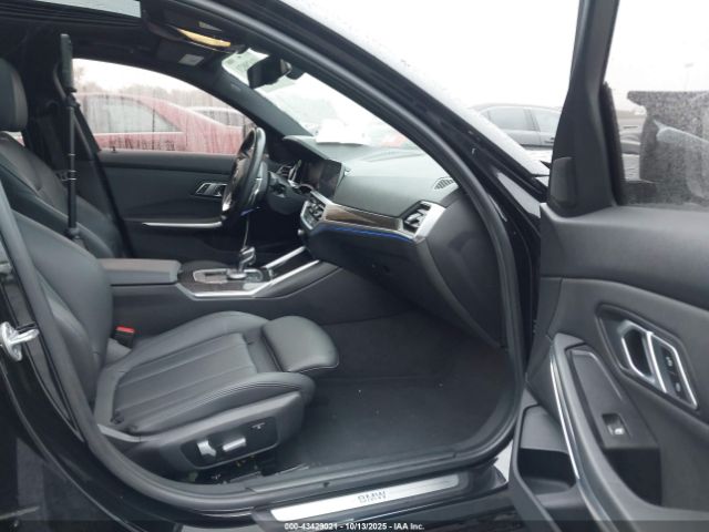 2019 BMW 330I WBA5R7C58KAJ86179 Photo 4
