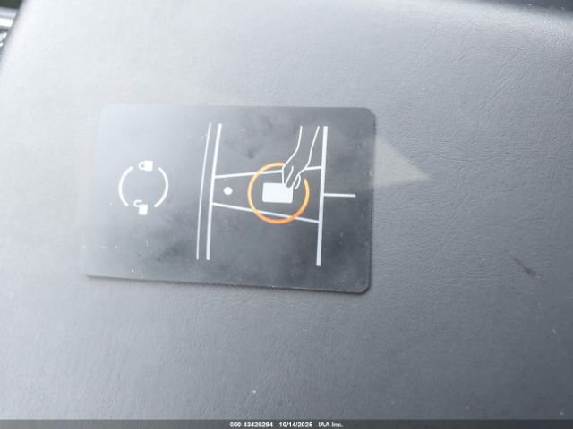 2020 TESLA MODEL Y 5YJYGDEE7LF047445 Photo 10