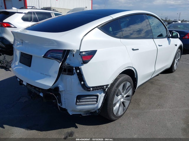 2023 TESLA MODEL Y 7SAYGDEE7PA084565 Photo 3