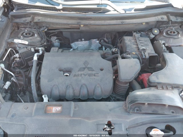 2017 MITSUBISHI OUTLANDER JA4AD3A37HZ038345 Photo 9