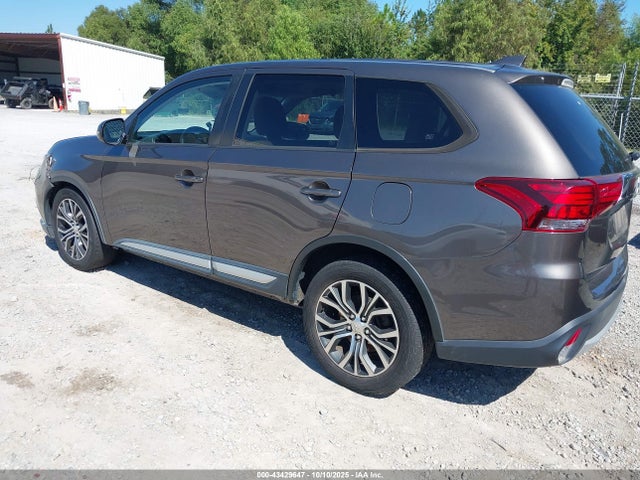 2017 MITSUBISHI OUTLANDER JA4AD3A37HZ038345 Photo 2