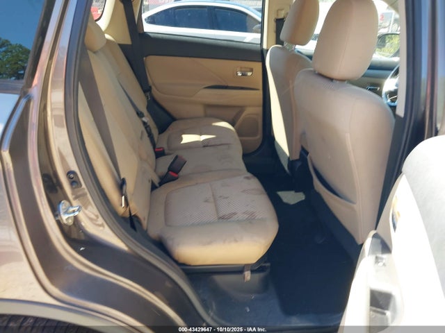 2017 MITSUBISHI OUTLANDER JA4AD3A37HZ038345 Photo 7