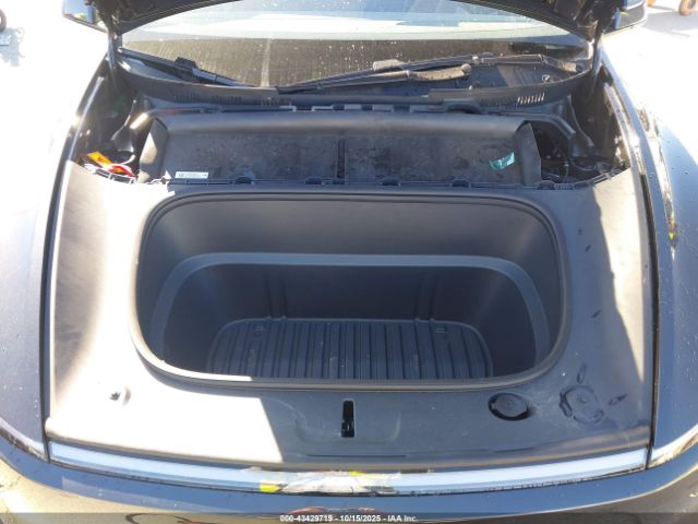 2026 TESLA MODEL Y 7SAYGDEE8TF368090 Photo 9