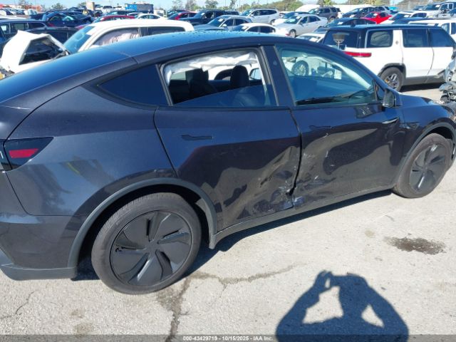 2026 TESLA MODEL Y 7SAYGDEE8TF368090 Photo 5