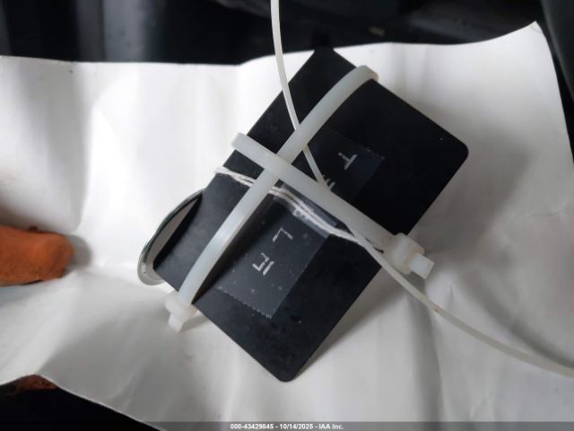 2023 TESLA MODEL 3 5YJ3E1EA5PF693455 Photo 10