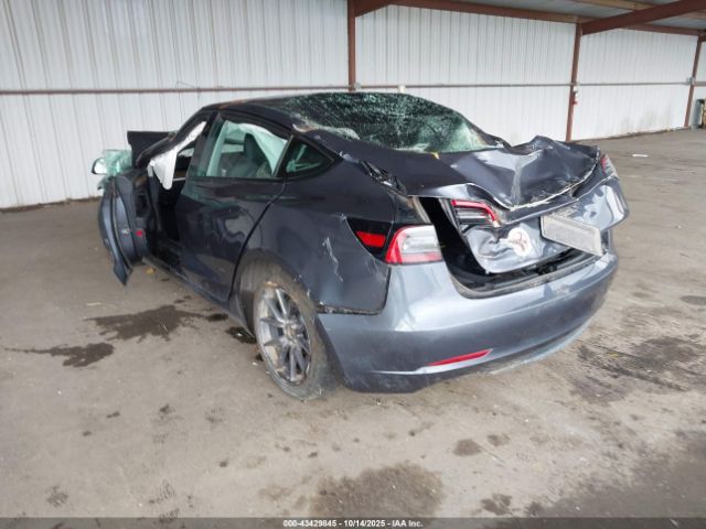 2023 TESLA MODEL 3 5YJ3E1EA5PF693455 Photo 2