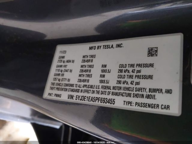 2023 TESLA MODEL 3 5YJ3E1EA5PF693455 Photo 8