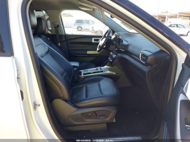 2021 FORD EXPLORER 1FMSK7FHXMGA88153 Photo 4
