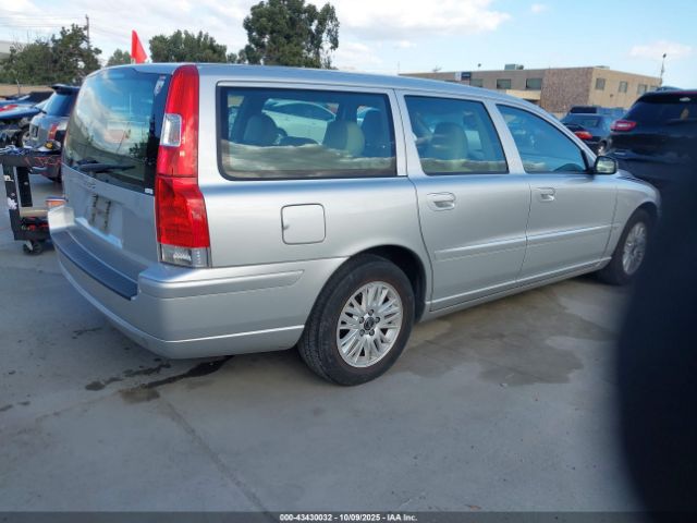 2005 VOLVO V70 YV1SW640152496226 Photo 3