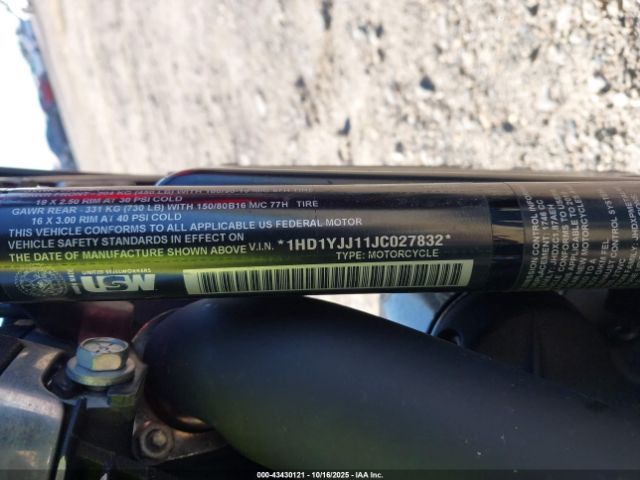 2018 HARLEY-DAVIDSON FXBB 1HD1YJJ11JC027832 Photo 9