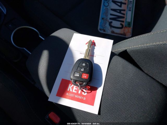 2019 TOYOTA COROLLA 5YFBURHE5KP939431 Photo 10