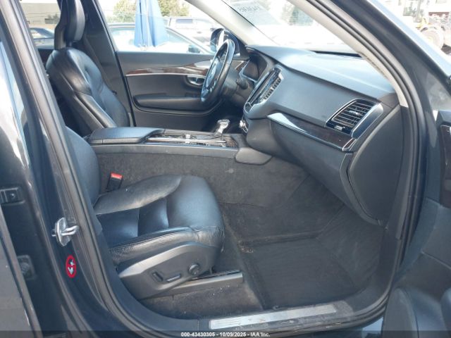 2016 VOLVO XC90 YV4A22PK0G1028481 Photo 4