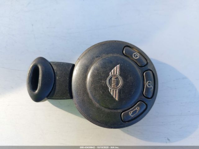 2007 MINI COOPER S WMWMF73517TT80794 Photo 10