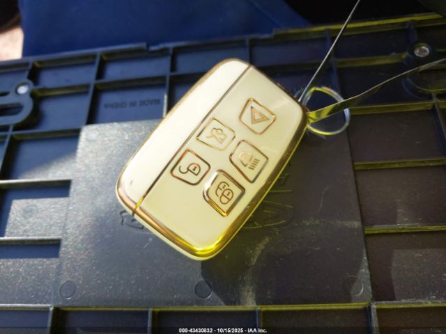 2016 JAGUAR F-TYPE SAJWA6AT5G8K32366 Photo 10