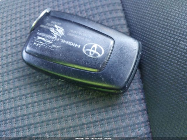 2021 TOYOTA HIGHLANDER 5TDZZRAH0MS514472 Photo 10