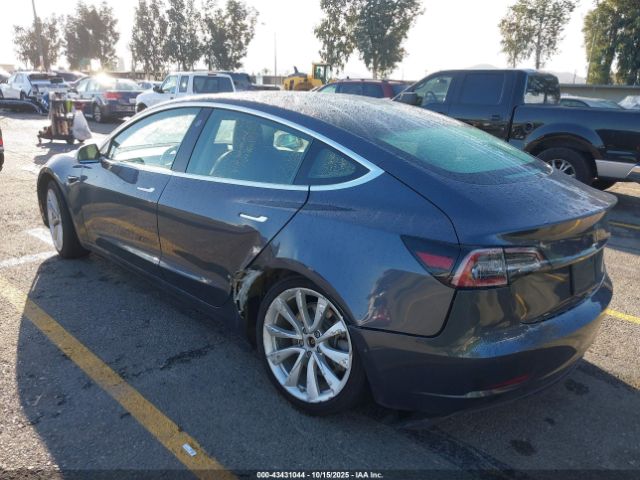 2019 TESLA MODEL 3 5YJ3E1EA8KF311055 Photo 2