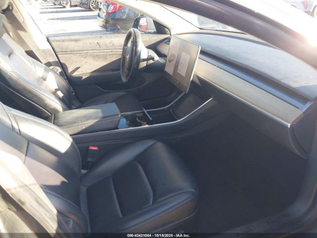 2019 TESLA MODEL 3 5YJ3E1EA8KF311055 Photo 4