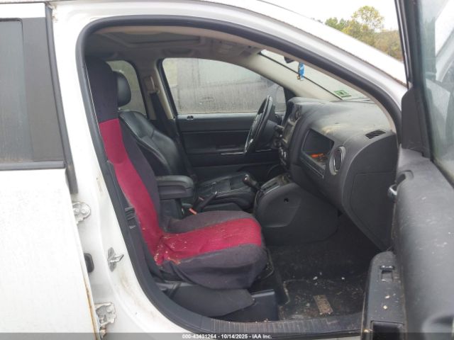 2011 JEEP COMPASS 1J4NF5FB1BD276168 Photo 4