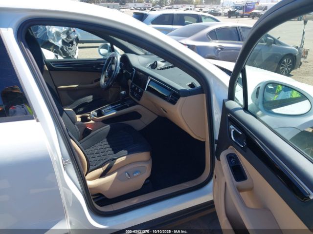 2024 PORSCHE MACAN WP1AA2A59RLB08716 Photo 4