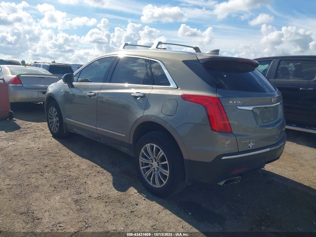 2019 CADILLAC XT5 1GYKNDRS2KZ117044 Photo 2