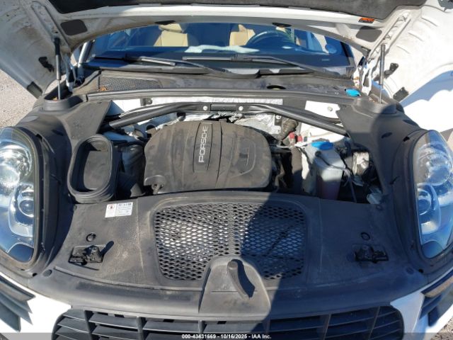 2017 PORSCHE MACAN WP1AA2A5XHLB03913 Photo 9