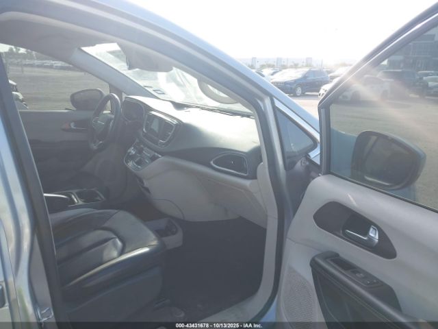 2020 CHRYSLER VOYAGER 2C4RC1DG7LR266203 Photo 4