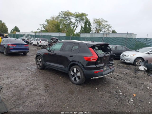 2020 VOLVO XC40 YV4162UKXL2184671 Photo 2