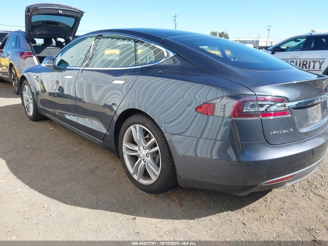 2014 TESLA MODEL S 5YJSA1H11EFP51321 Photo 2