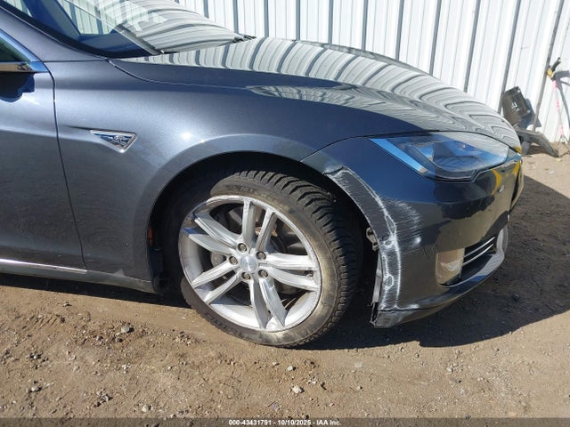 2014 TESLA MODEL S 5YJSA1H11EFP51321 Photo 5