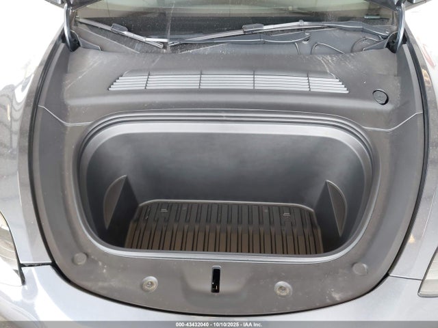 2023 TESLA MODEL Y 7SAYGDEE0PF886720 Photo 9