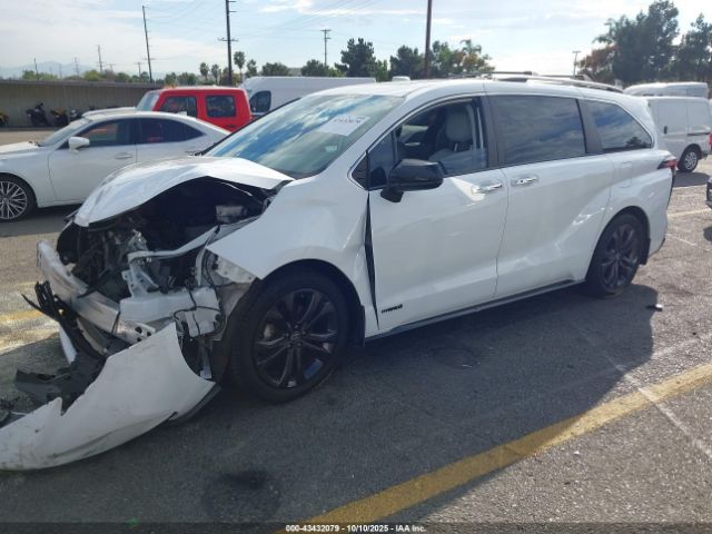 2021 TOYOTA SIENNA 5TDDRKEC0MS054133 Photo 1