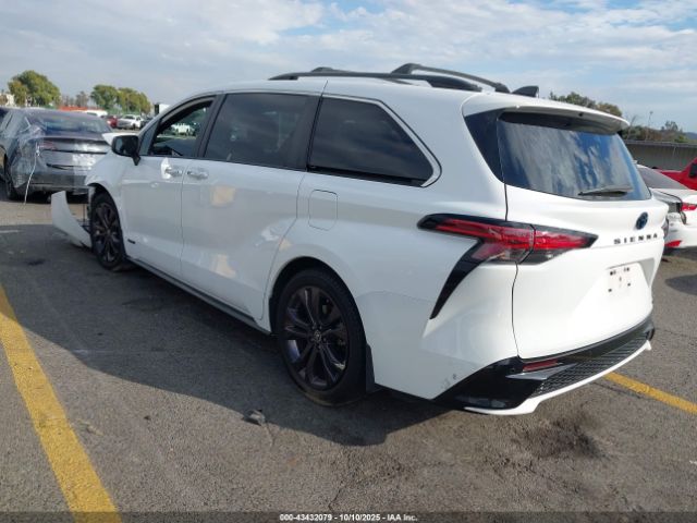2021 TOYOTA SIENNA 5TDDRKEC0MS054133 Photo 2