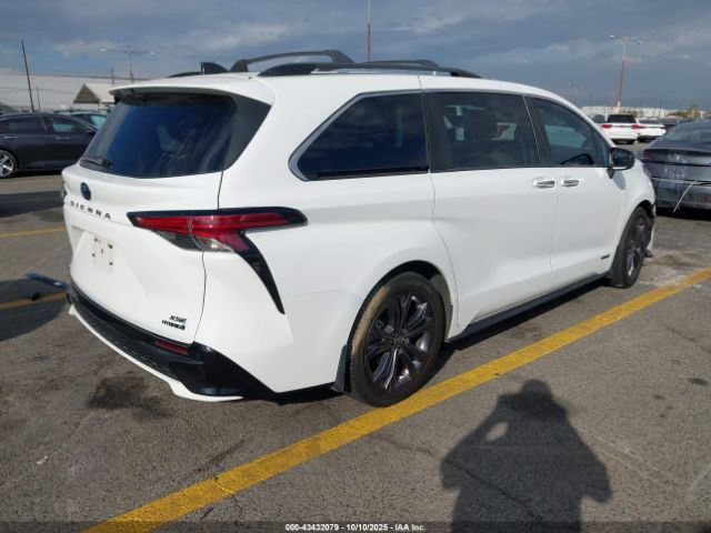 2021 TOYOTA SIENNA 5TDDRKEC0MS054133 Photo 3