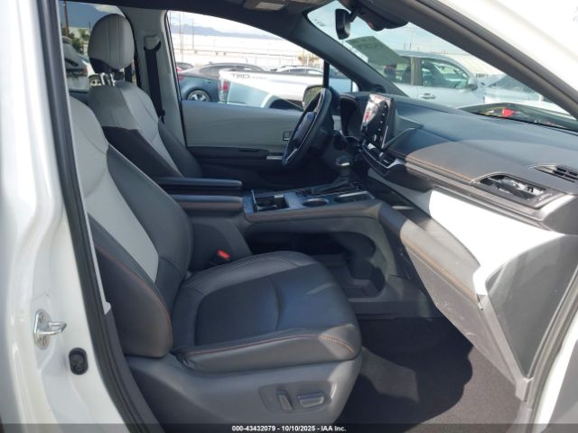 2021 TOYOTA SIENNA 5TDDRKEC0MS054133 Photo 4