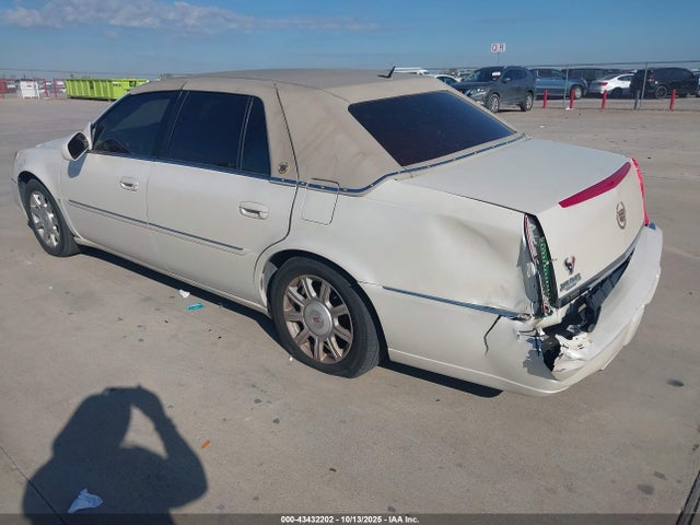2008 CADILLAC DTS 1G6KD57Y68U123217 Photo 2