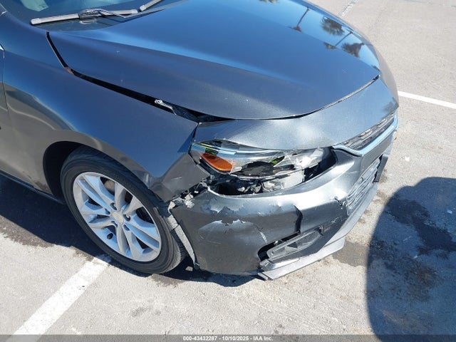 1G1ZE5ST0HF113056 Chevrolet MALIBU 1LT